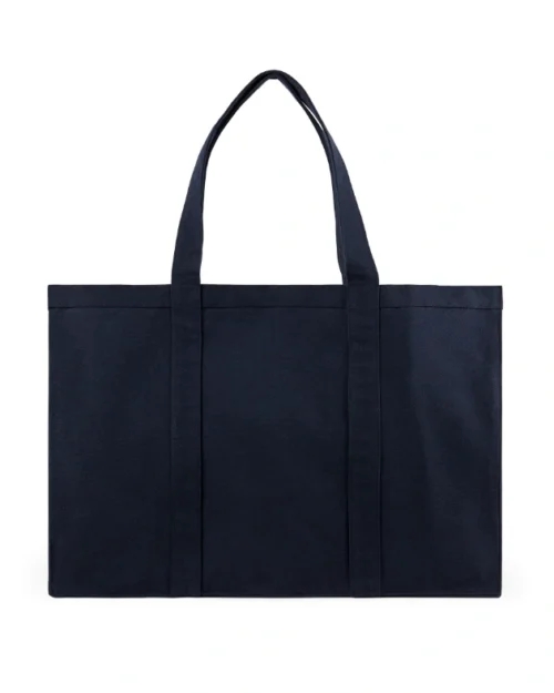 Navy puuvillainen treenikassi valkoisella taustalla